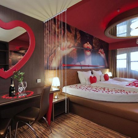 Hotel Corvin 귤러 외부 사진