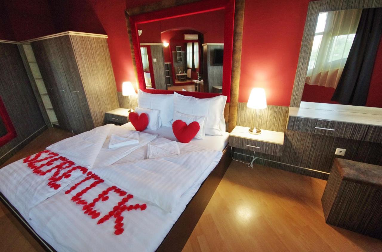 Hotel Corvin 귤러 외부 사진
