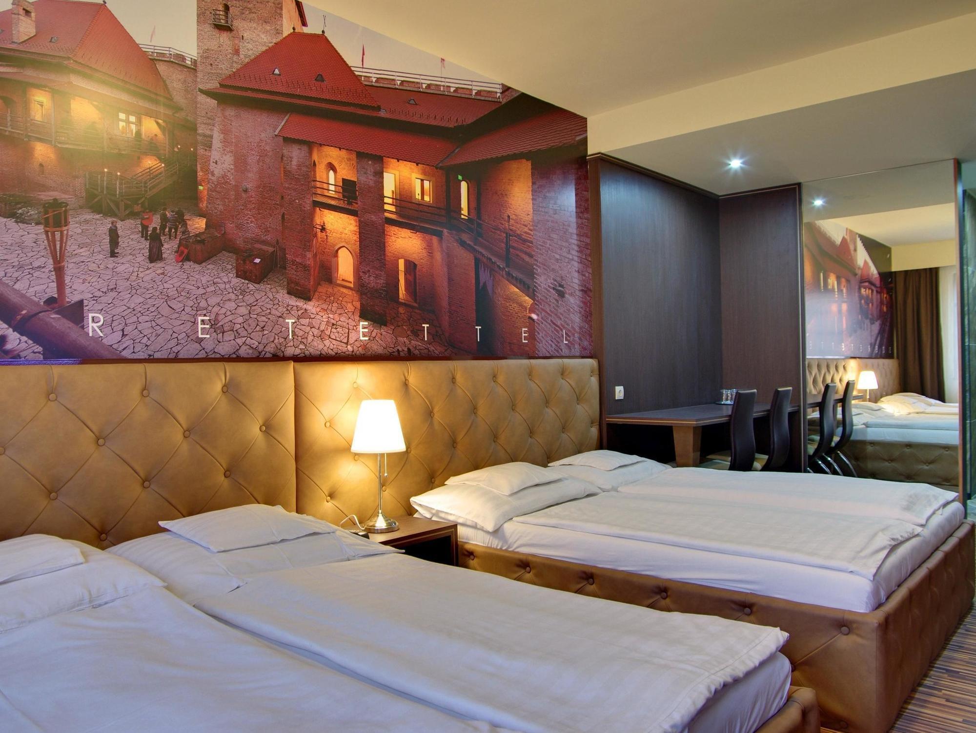 Hotel Corvin 귤러 외부 사진
